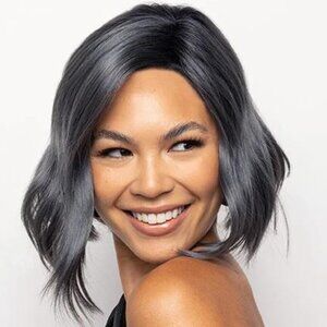 RENE OF PARIS CHIC WAVEZ in Creamy Toffee